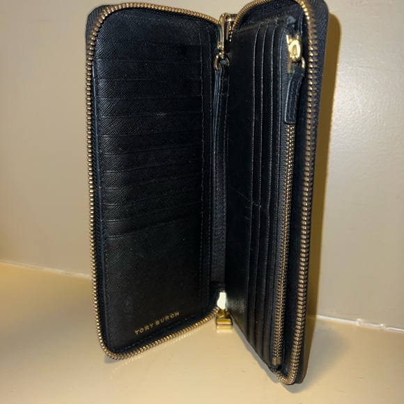 Tory Burch Black Wallet - Picture 3 of 6